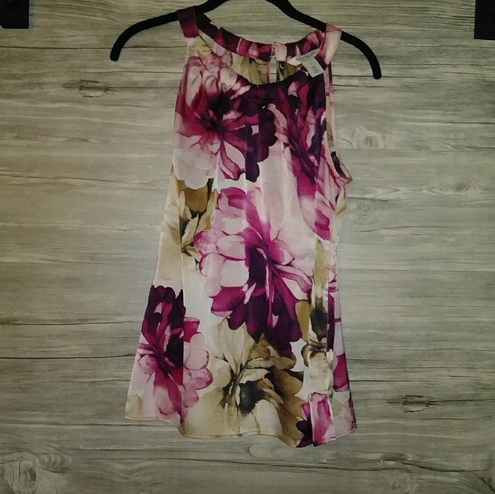 NWOT WHBM Silky Floral Tank